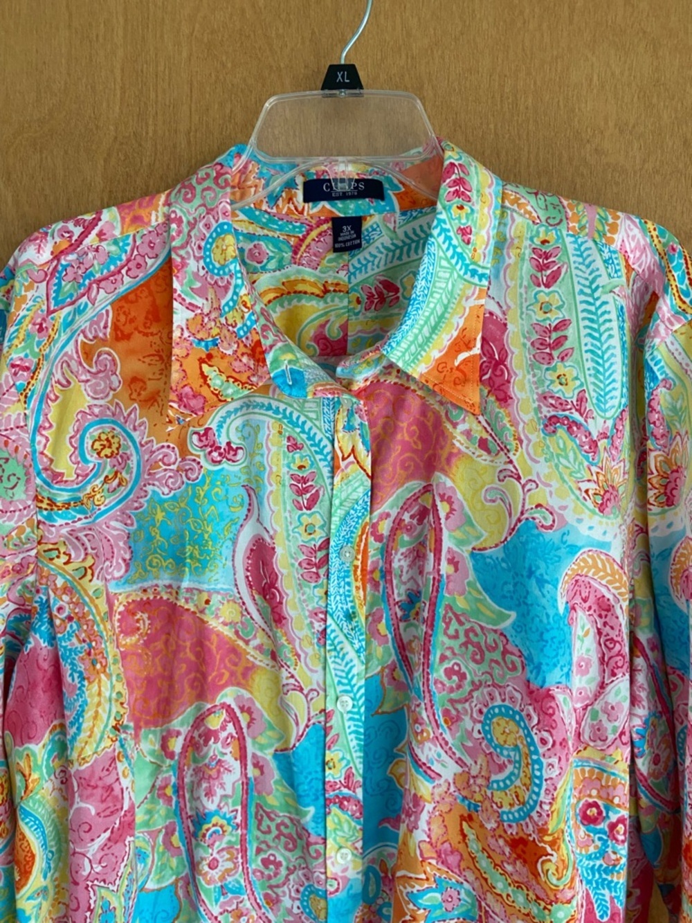 Chaps Like New Vibrant women's button up top. Size 3X - Picture 4 of 12